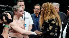 Коллинз проиграл Лоренте в реванше отборочного боя WBC